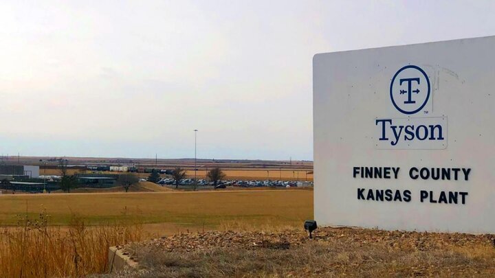 Photo of sign outside Tyson plant in Kansas